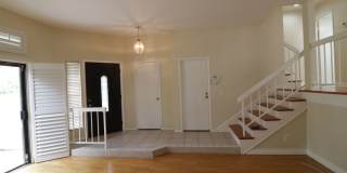 2/Bedroom Townhome in West Hills! Gallery 13