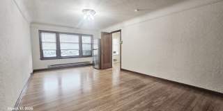 Charming Studio in U District Gallery 4