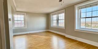 402 North Main Street Gallery 1