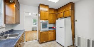 212 FREDERICK Avenue S Gallery 27