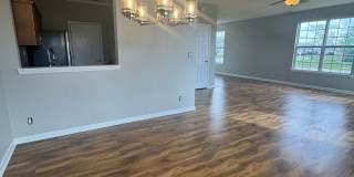 Three Bedroom Home with Fenced in Yard! Gallery 9