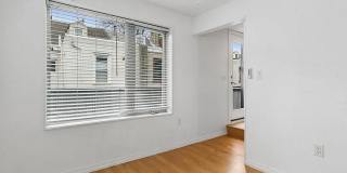 936 N LEITHGOW Street Gallery 15