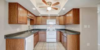 $500 Move in Special! Scottsdale Shadows 2Bed 2Bath Condo includes W/T/S utilities! Gallery 7