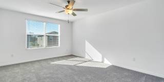 Newer fully fenced backyard 4 Bds/2.5 Bths Home with great floor plan and Resort community Gallery 11