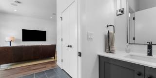 Luxury 3 Story Condo in Exclusive Titletown District Gallery 15
