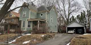 $1,900 | 4 Bedroom, 2 Bathroom | Cat Friendly* | Available for August 1st, 2027 Move In! Gallery 1