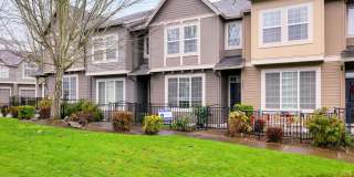 Lovely Home In A Excellent Location! 2 Bedrm 2.5 Bath in Arbor Reserve **PET FRIENDLY!  INTERNET INCLUDED** Gallery 1