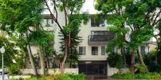 Large and Modern tri-level townhouse in Westwood minutes from Beverly Hills and UCLA Gallery 1