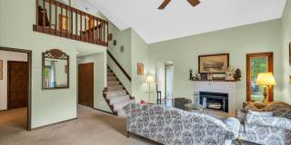 1 Lyndhurst Village Court Gallery 4