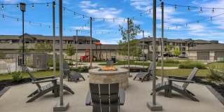 Hawthorne at Blanco Riverwalk Gallery 19