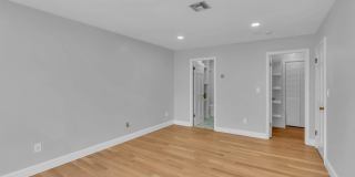 65 E River Road Gallery 25