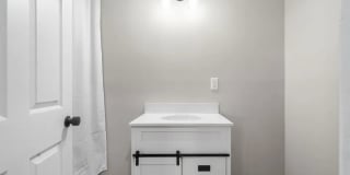 828 Gracey Avenue Gallery 22