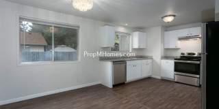 Quaint Ranch Style Home with Fenced Yard! Gallery 7