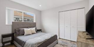 1320 RIVERSIDE Circle Gallery 16