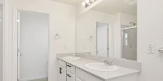 Beautiful 3/2.5 (Solar) Natomas Gem!  Please read entire ad for viewings! Gallery 9