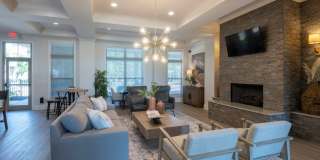 Hall Creek at Arlington Apartment Gallery 20