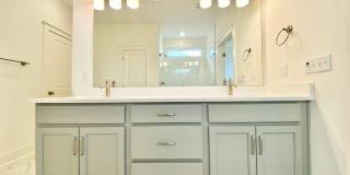 5 Bedroom, 3.5 Bathroom Home w/ Office and 2 Car Garage Gallery 22