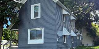 Charming 3-Bedroom Property in Prime Location Gallery 3