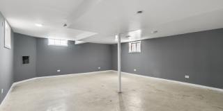 7216 S CENTRAL PARK Avenue Gallery 12