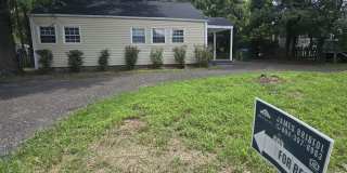 1025 Bradley Ln Gallery 3