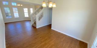 Beautiful North Hills Refrig A/C Home with Pool! Gallery 9