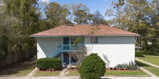Updated 2 Bedroom / 1 Bathroom Apartment Gallery 3