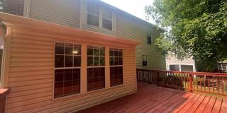 Spacious and Spectacular! 4 Bedroom home on gorgeous lot. Gallery 41