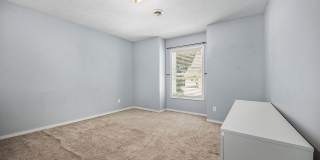 Spacious 5BR/2.5BA in Creston with Garage & Fenced Backyard Spacious 5BR/2.5BA in Creston with Garage & Fenced Backyard Gallery 7