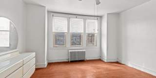 4935-00 OLD YORK Road Gallery 4