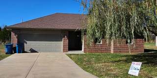 Beautiful house in the Fall Creek Subdivision! Carl Junction! Gallery 1