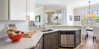 Grandeville at River Place Gallery 15