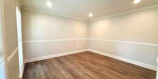 7827 BOLD LION Lane Gallery 3