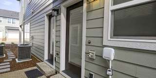 1-MONTH FREE SPECIAL! Beautiful & Cozy 1BR in Hillsboro Gallery 7