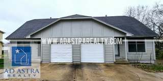 Beautiful Updated Duplex in Grandview-Available NOW!! Gallery 1