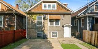 1532 Lombard Avenue Gallery 24