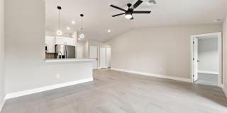 736-738 Gilbert Avenue S Gallery 40