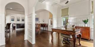 629 Boulevard NE Gallery 10