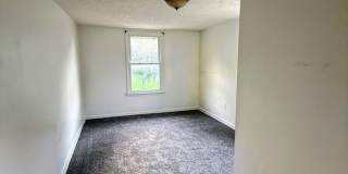 Four bedroom one bathroom home for rent Gallery 8