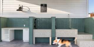 The Hadley Gallery 28