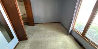 New Listing - 4 Bedroom House on Iowa City Westside on Sunset Gallery 9