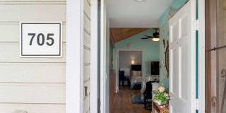 2 Bedroom 2 Bathroom Fully Furnished Condo Gallery 1