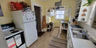 AVAILABLE JUNE 1st 2026 - 3 Bed 2 Bath Spacious Home near Campus Gallery 11