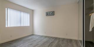 339 S. Ardmore Gallery 17