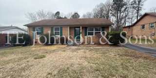 Charming 3 Bedroom Home with Hardwood Floors and Large Backyard in Winston-Salem Gallery 1