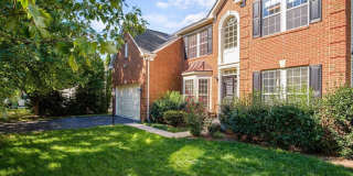 211 PARK GATE Drive SE Gallery 1