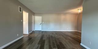 Tarzana Five Apartments Gallery 32