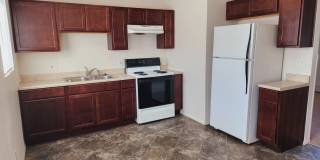 Cute 2 bedroom unit on University Dr. Cute 2 bedroom unit on University Dr. Gallery 8