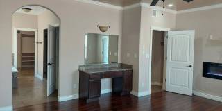 4 BEDROOM 3 BATHROOM HOME Gallery 54