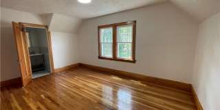 2235 Montclair Avenue Gallery 13