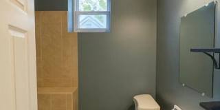 3 Bedroom Home in Point Breeze Gallery 9